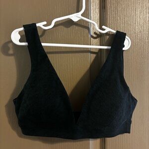 Aritzia Golden Soft Whip Pinnacle Light Support Sports Bra - Melange Black